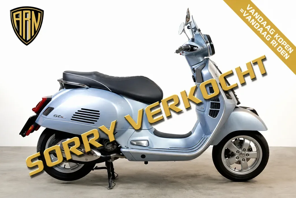 Vespa GTS 300 (2022) — foto 1
