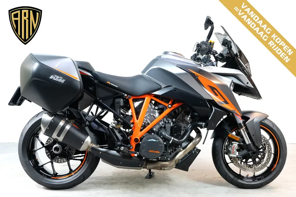 KTM 1290 Super Duke GT (2018) — foto 1