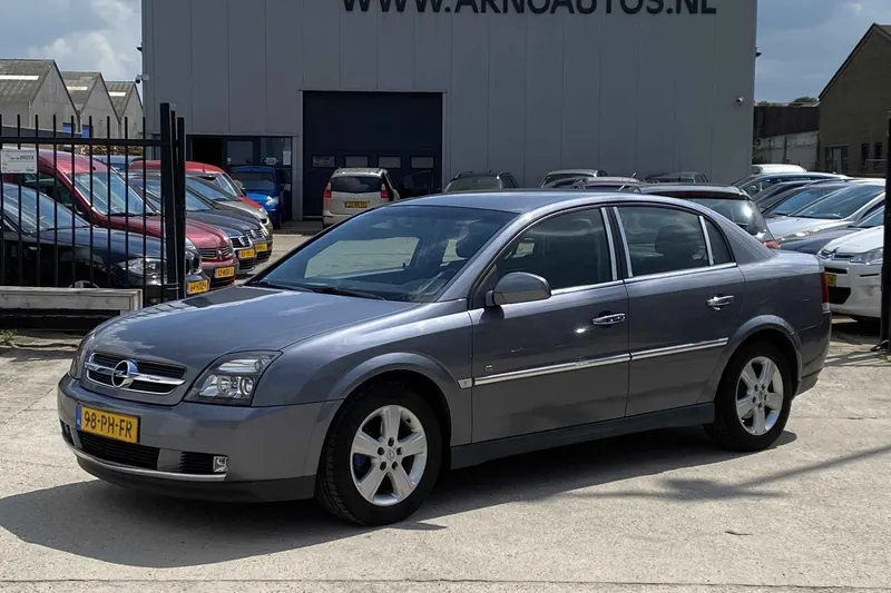 Opel Vectra (2004)