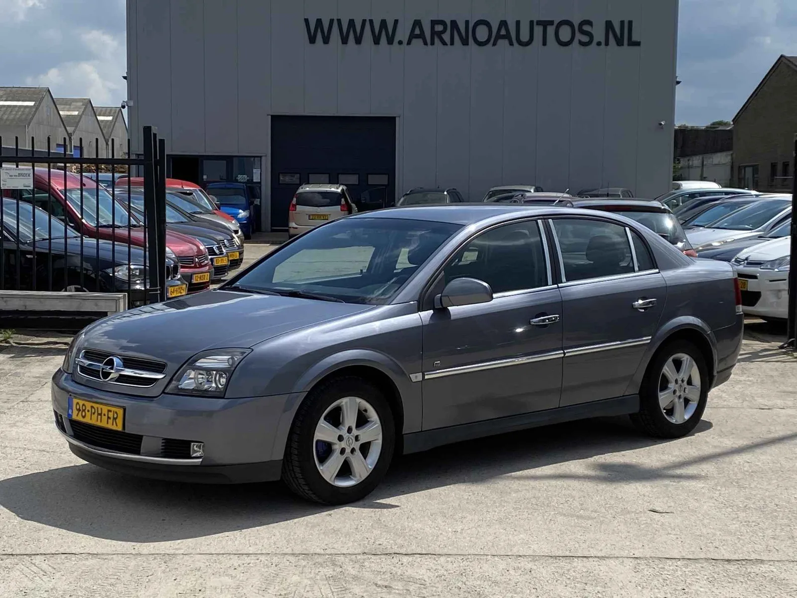 Opel Vectra (2004) — foto 1