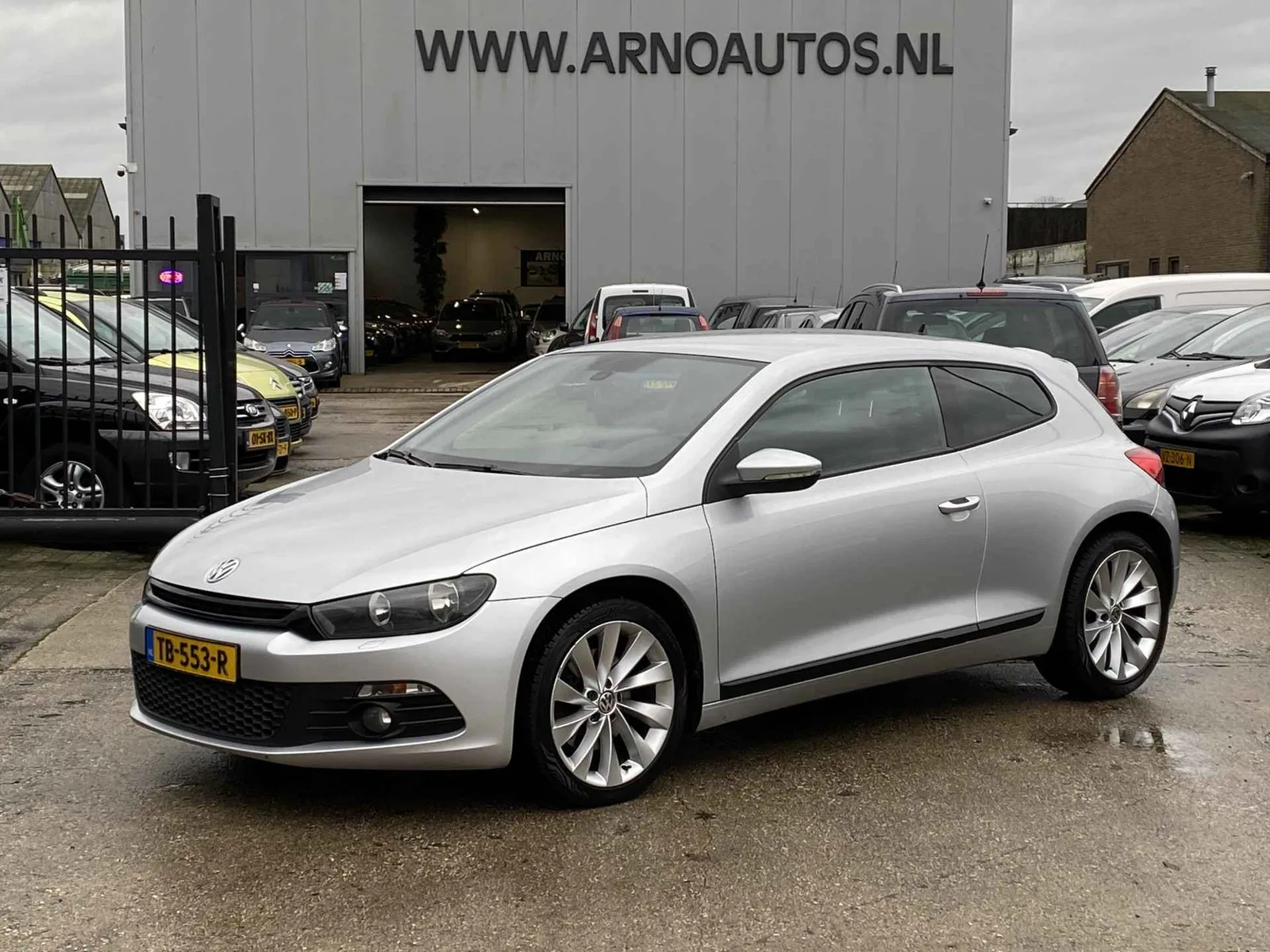 Volkswagen Scirocco (2011) — foto 1