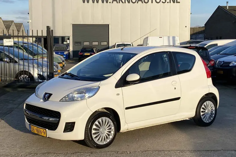 Peugeot 107 (2010)