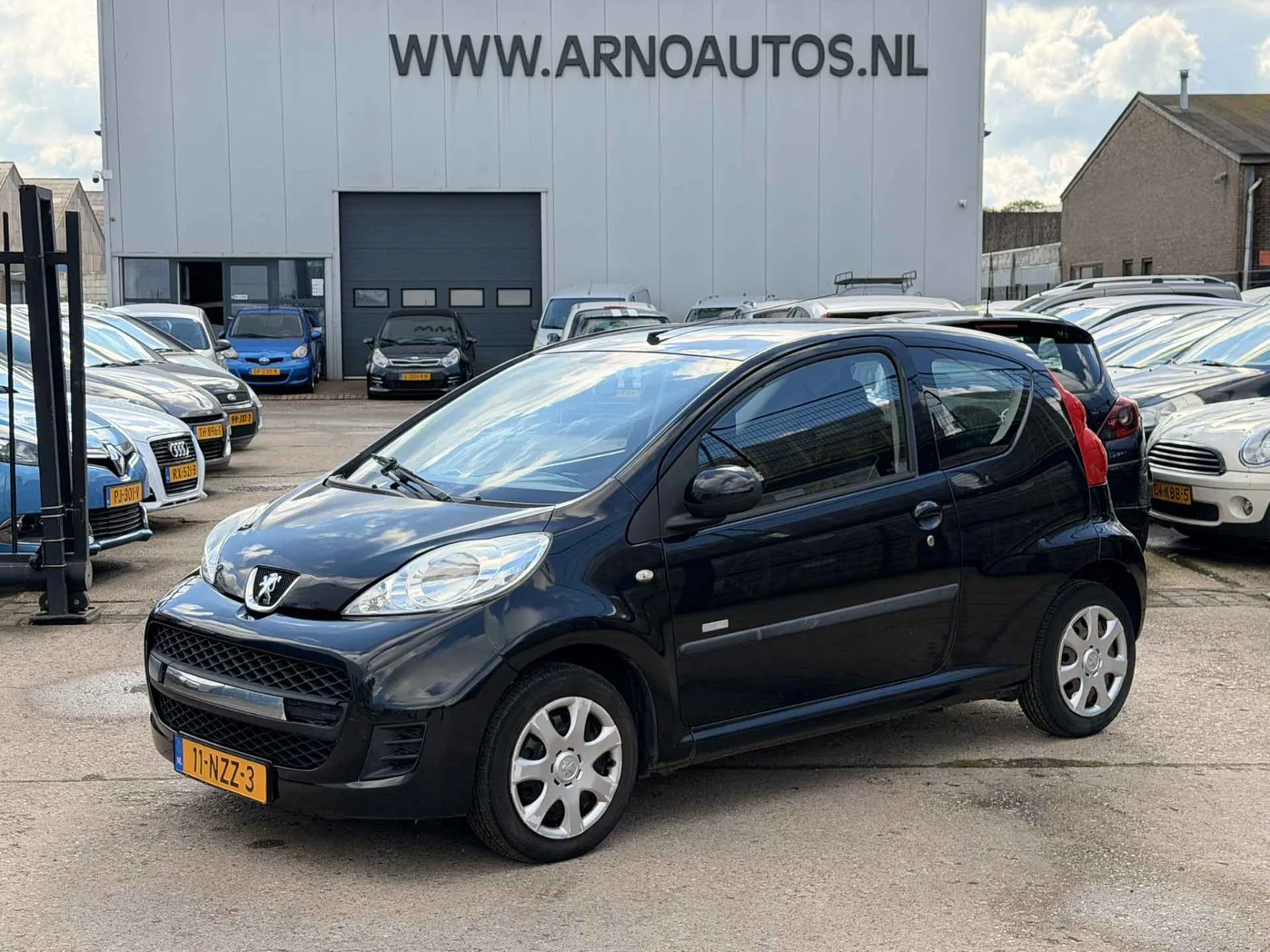 Peugeot 107 (2011) — foto 1