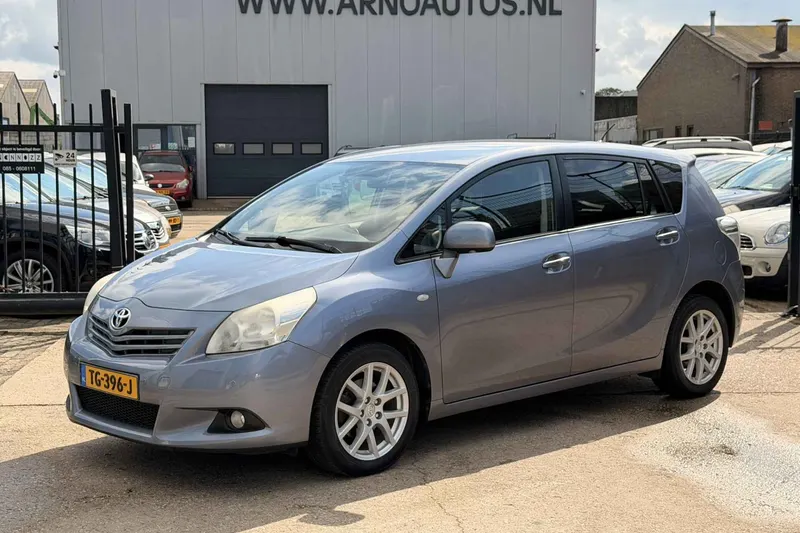 Toyota Verso (2012)