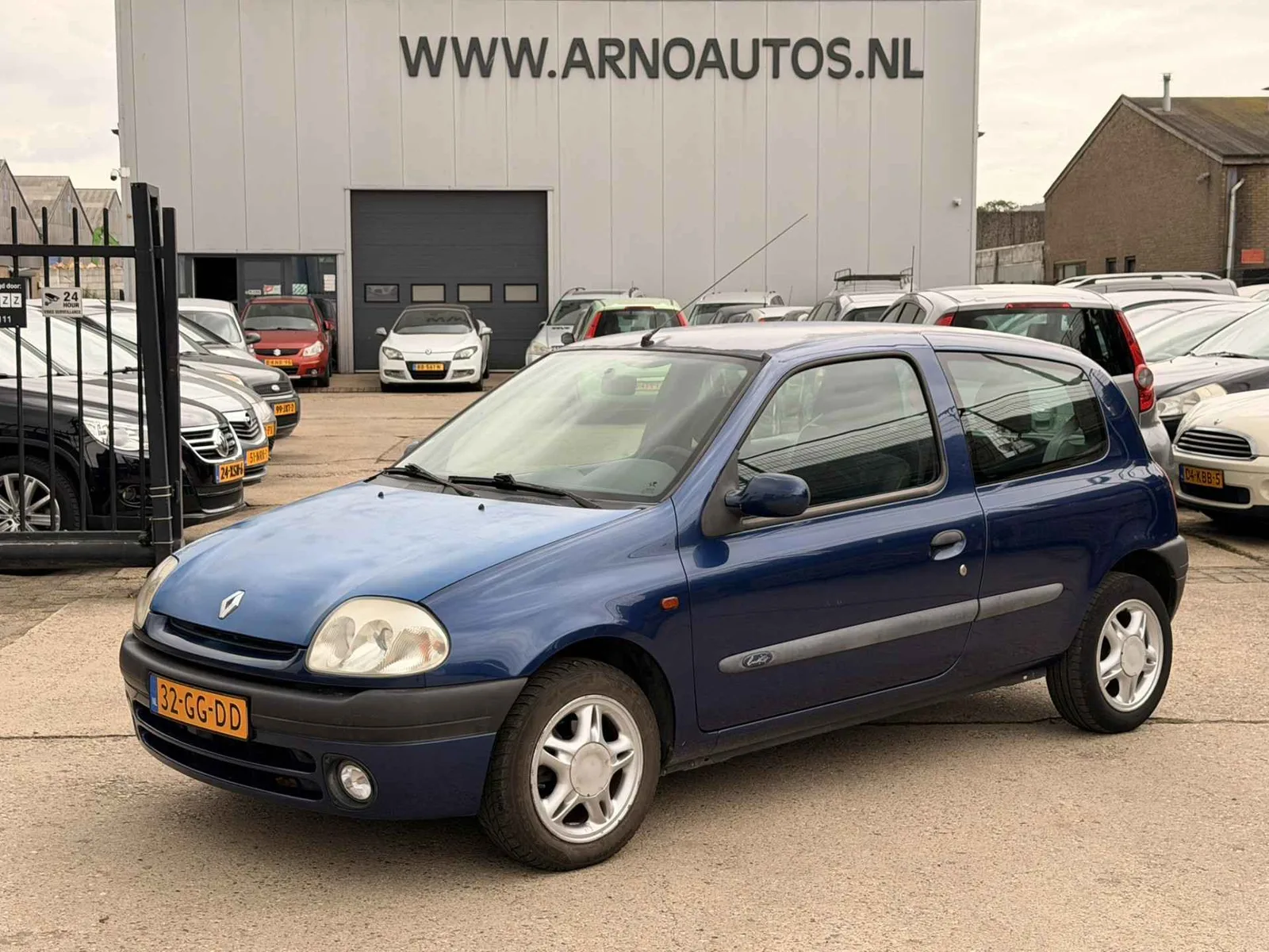 Renault Clio (2000) — foto 1