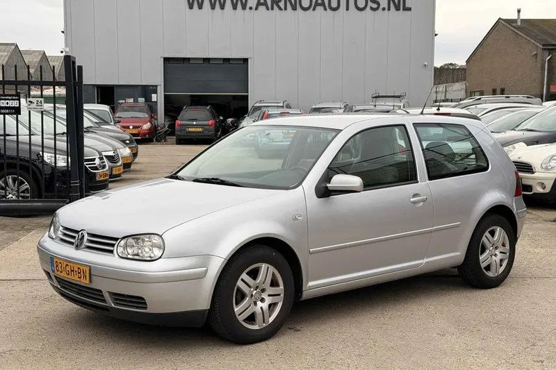 Volkswagen Golf (2000)