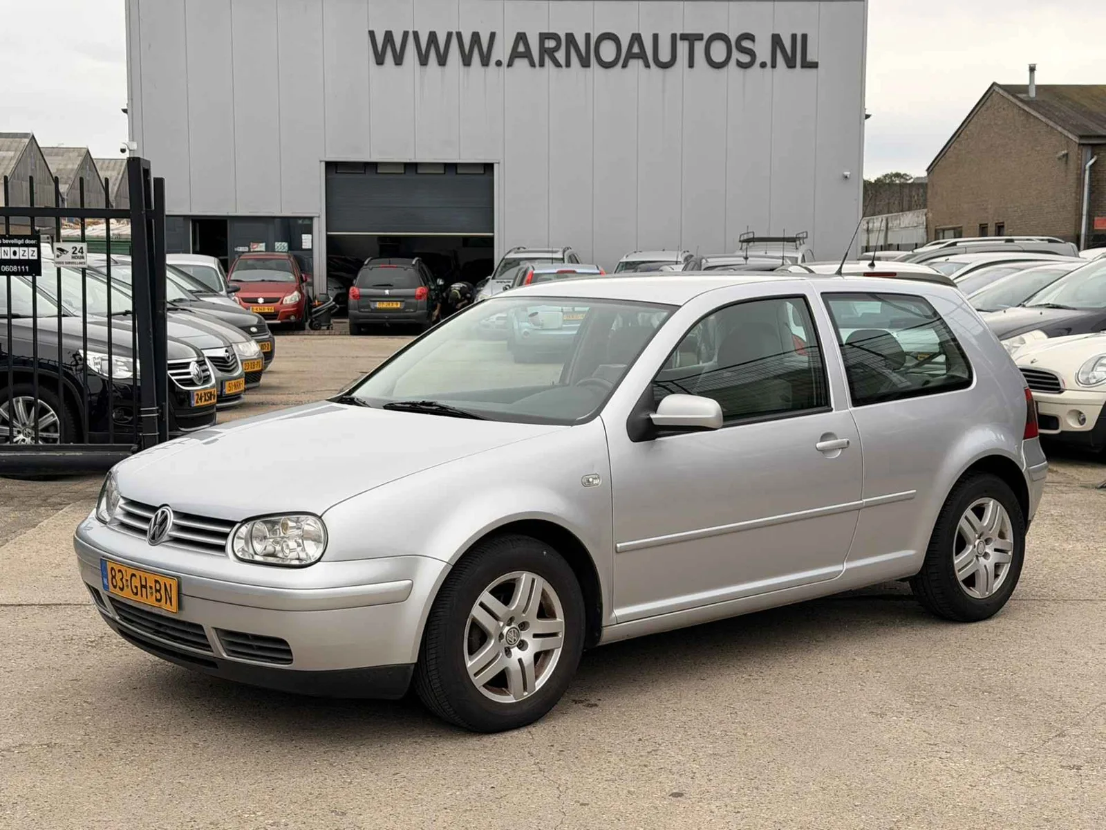 Volkswagen Golf (2000) — foto 1