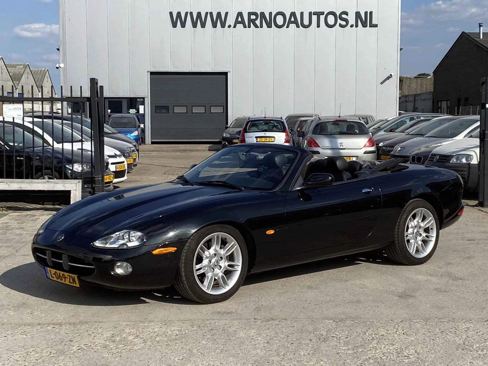 Jaguar XK8 (2002) — foto 1