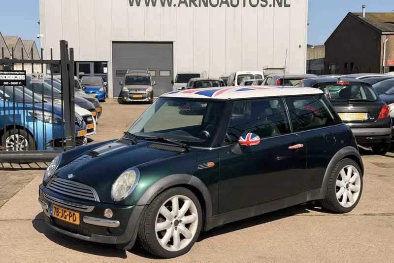 MINI Cooper (2002)