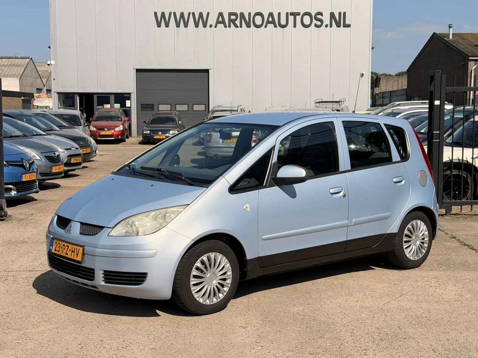 Mitsubishi Colt (2005) — foto 1