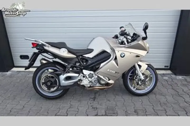 BMW F 800 ST (2010)
