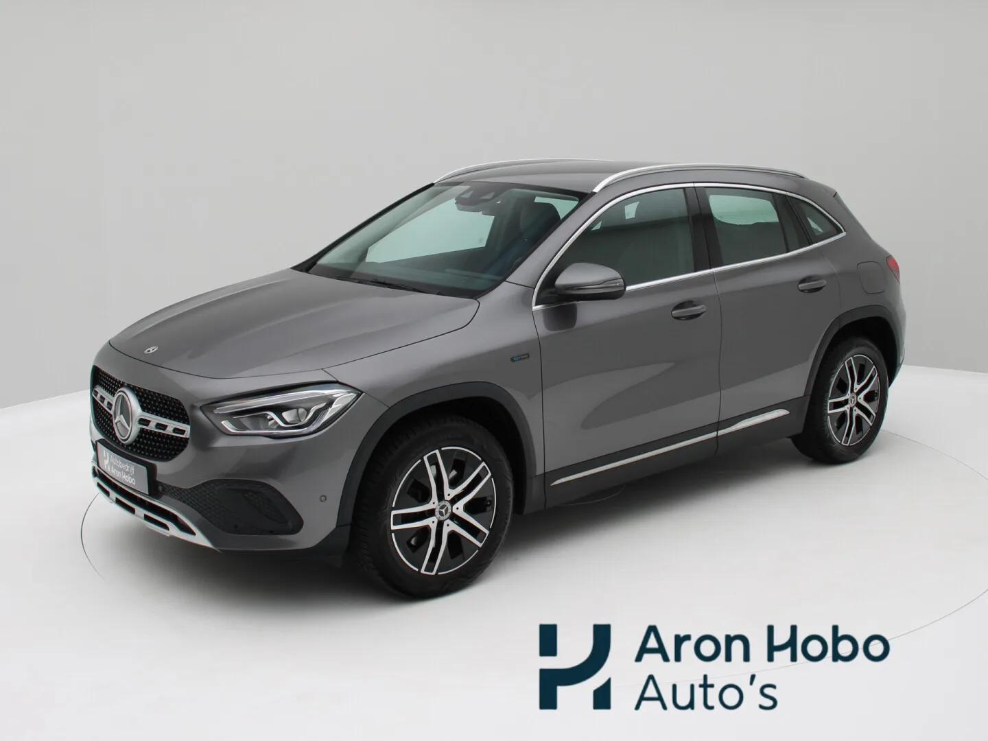 Mercedes-Benz GLA (2021) — foto 1