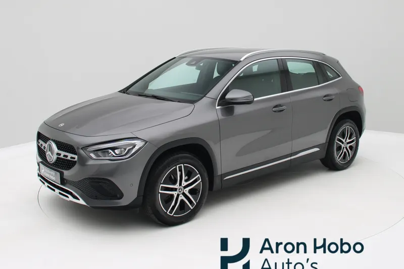 Mercedes-Benz GLA (2022)