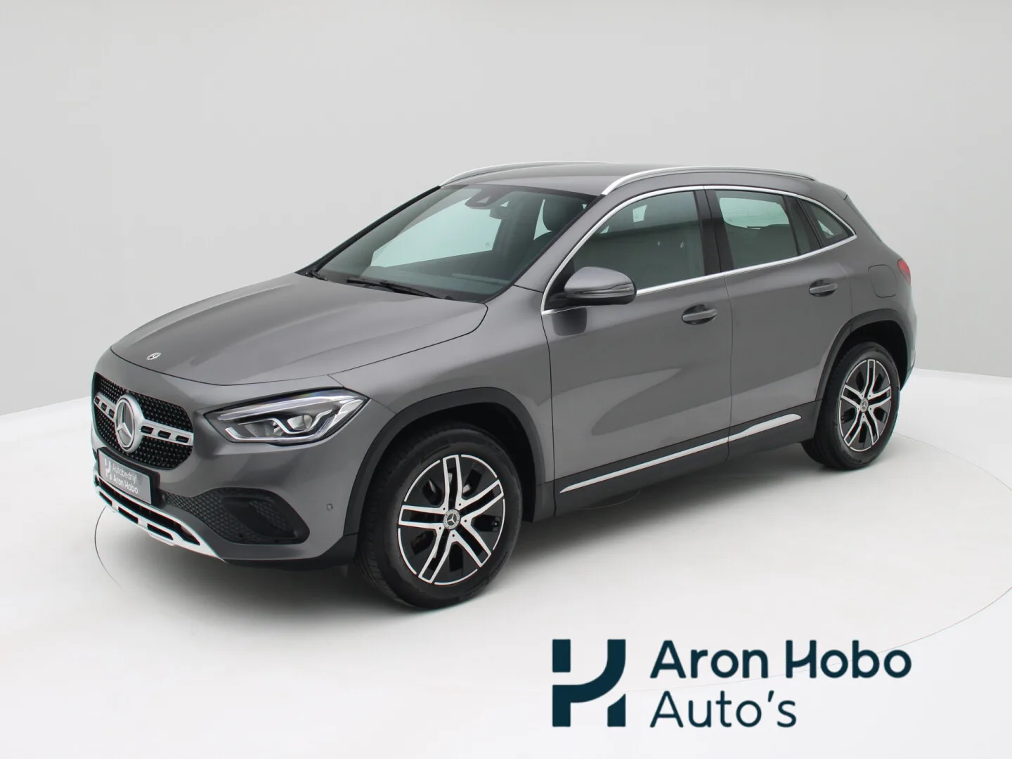 Mercedes-Benz GLA (2022) — foto 1