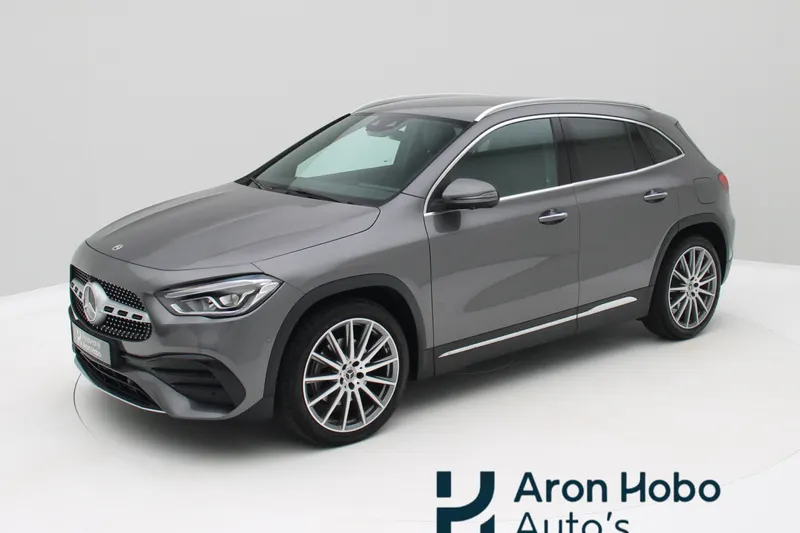 Mercedes-Benz GLA (2023)