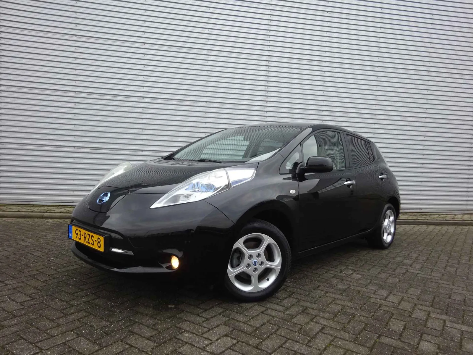 Nissan Leaf (2011) — foto 1