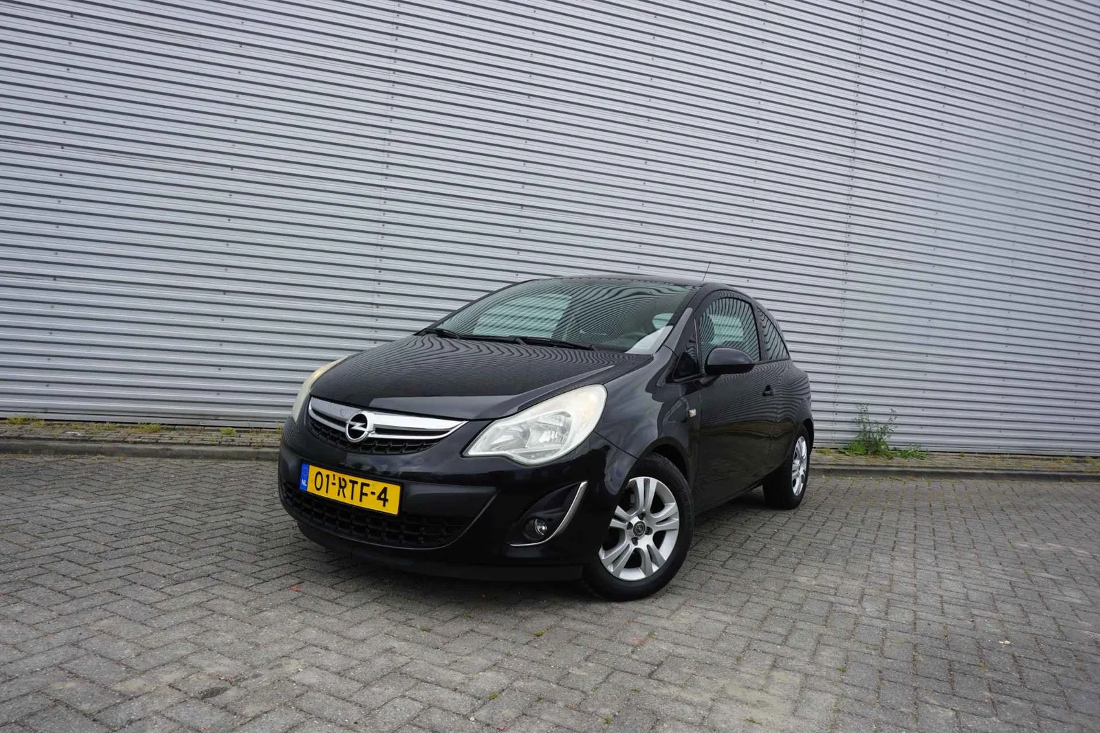 Opel Corsa (2011) — foto 1