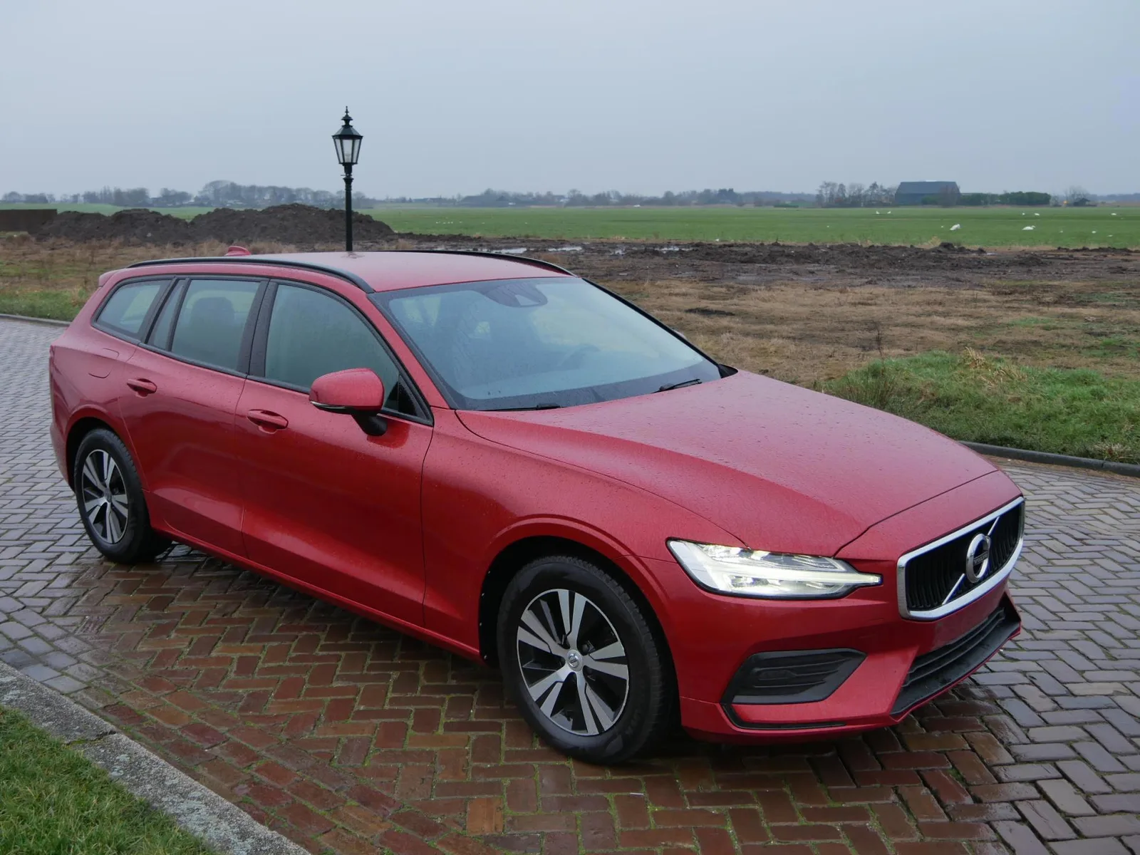 Volvo V60 (2019) — foto 1
