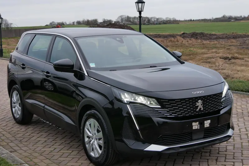 Peugeot 5008 (2021)