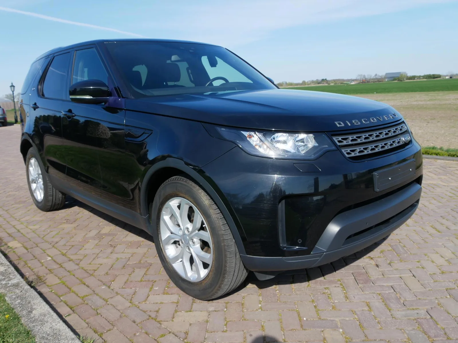 Land Rover Discovery (2018) — foto 1