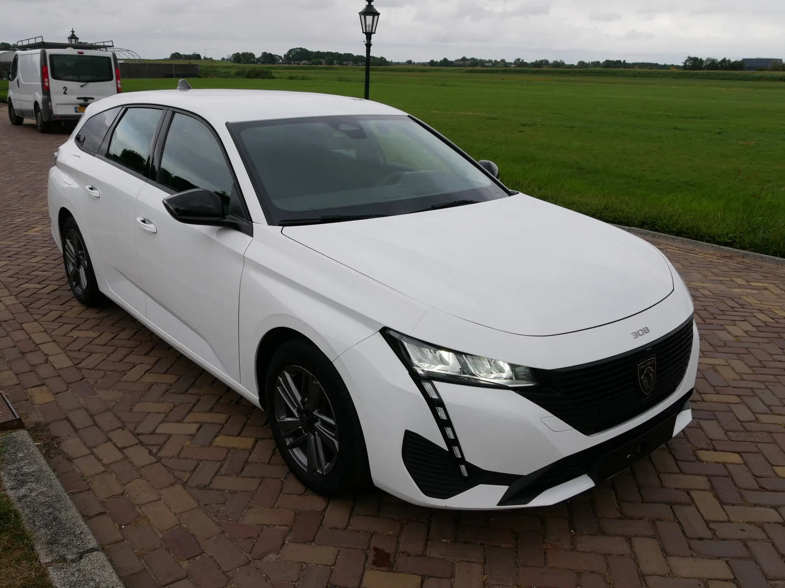 Peugeot 308 (2022) — foto 1