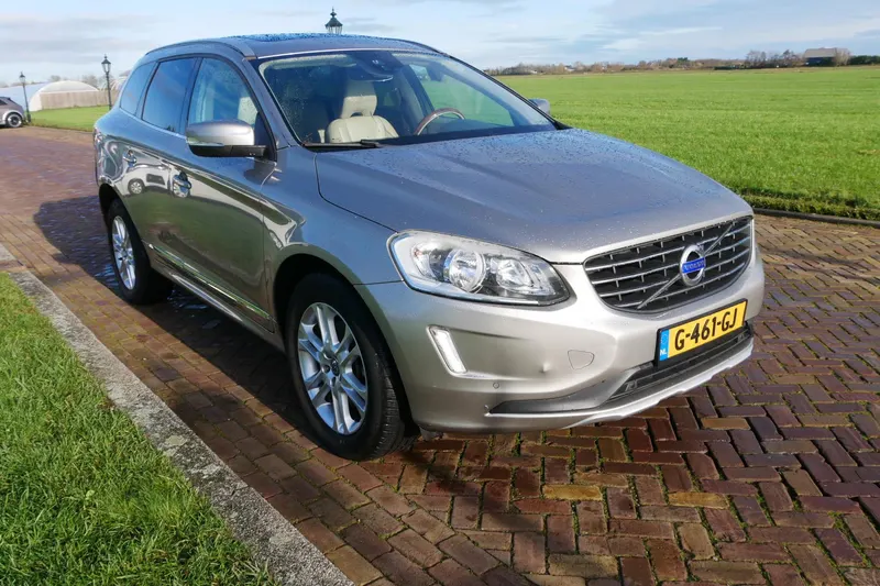 Volvo XC60 (2015)