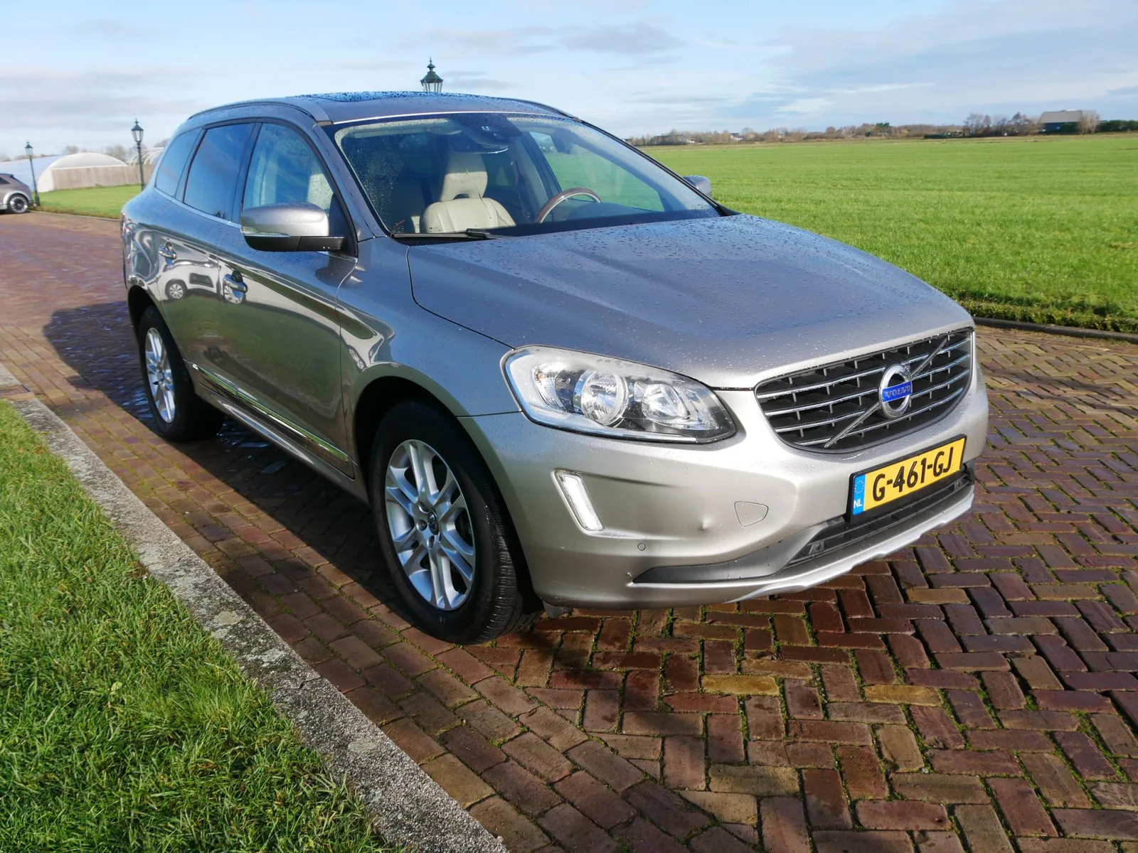 Volvo XC60 (2015) — foto 1