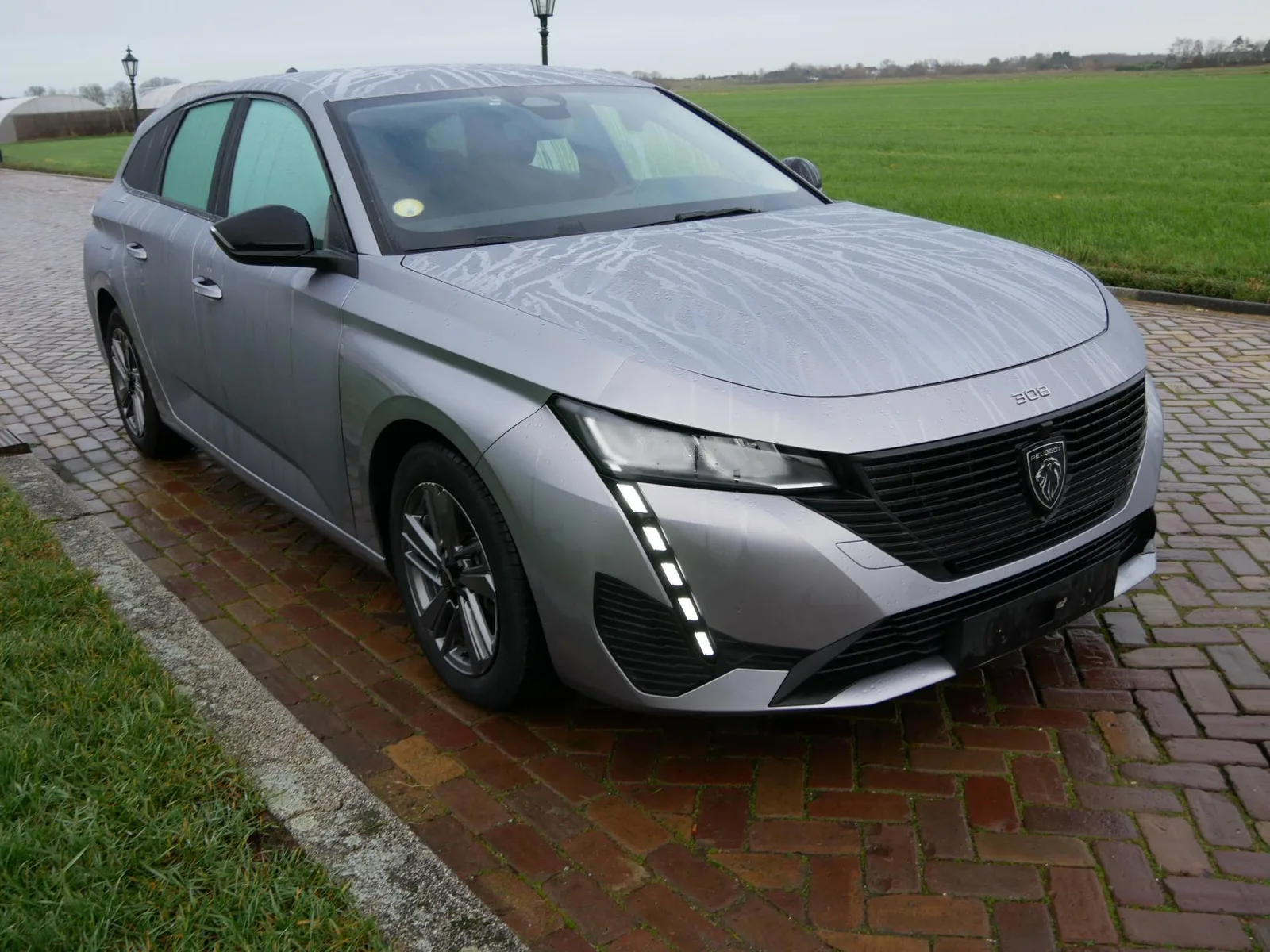 Peugeot 308 (2022) — foto 1