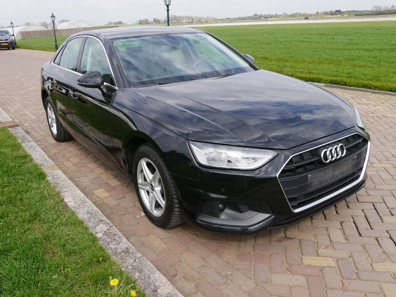 Audi A4 (2021) — foto 1