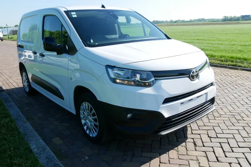 Toyota Proace (2024)