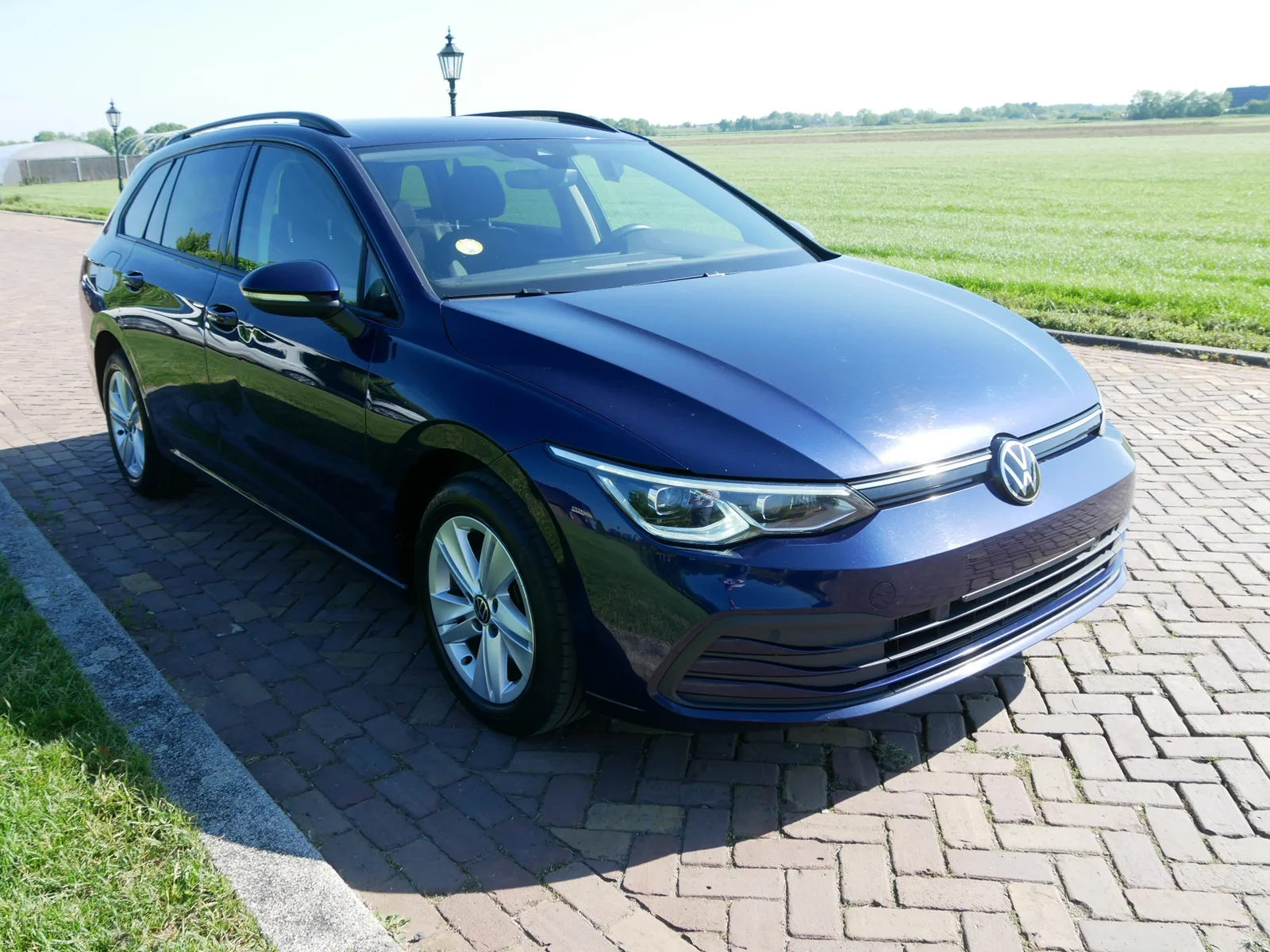 Volkswagen Golf (2022) — foto 1