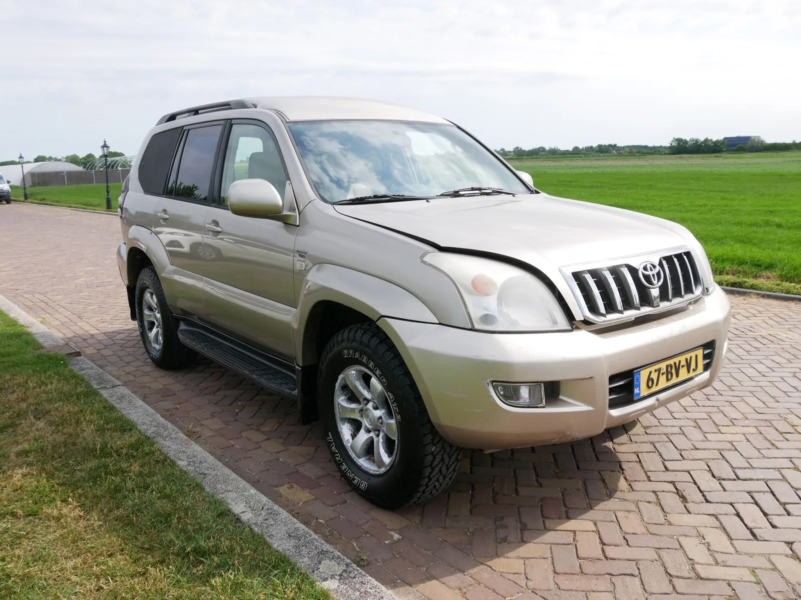 Toyota Land Cruiser (2006) — foto 1