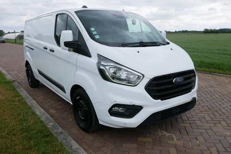 Ford Transit Custom (2023)