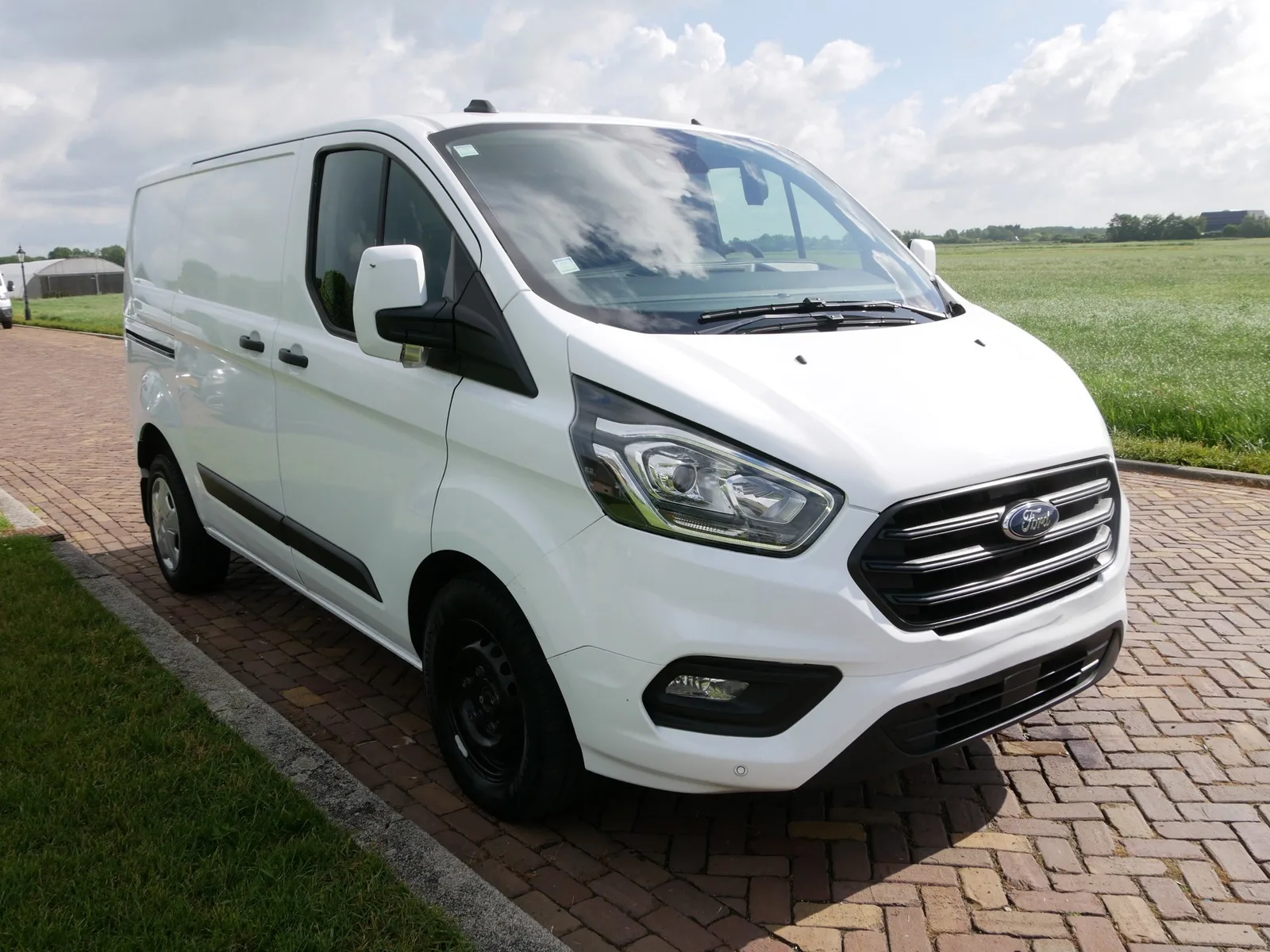Ford Transit Custom (2023) — foto 1