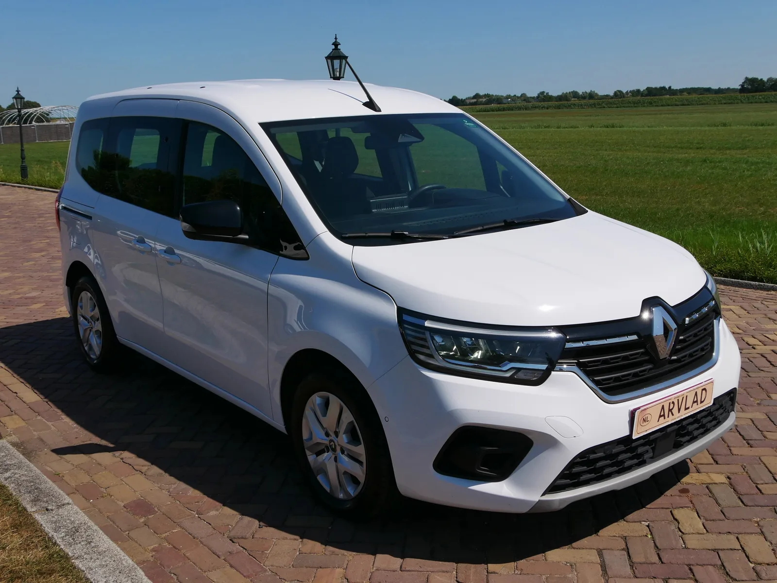 Renault Kangoo (2023) — foto 1