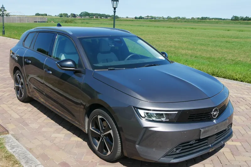 Opel Astra Sports Tourer (2023)