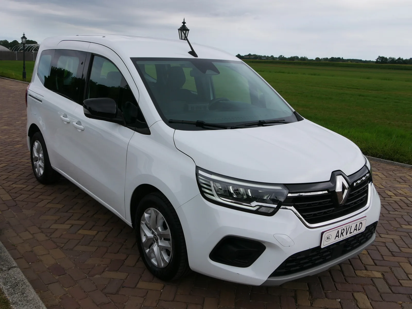 Renault Kangoo (2023) — foto 1