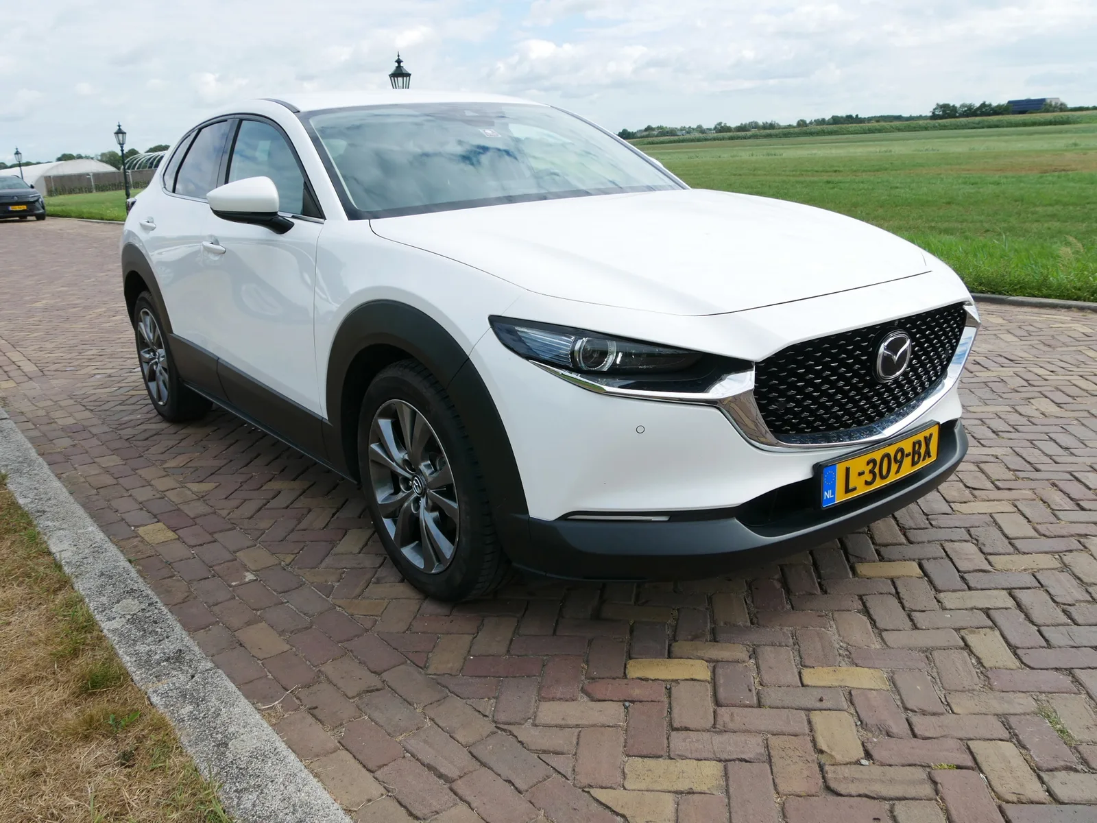 Mazda CX-30 (2021) — foto 1