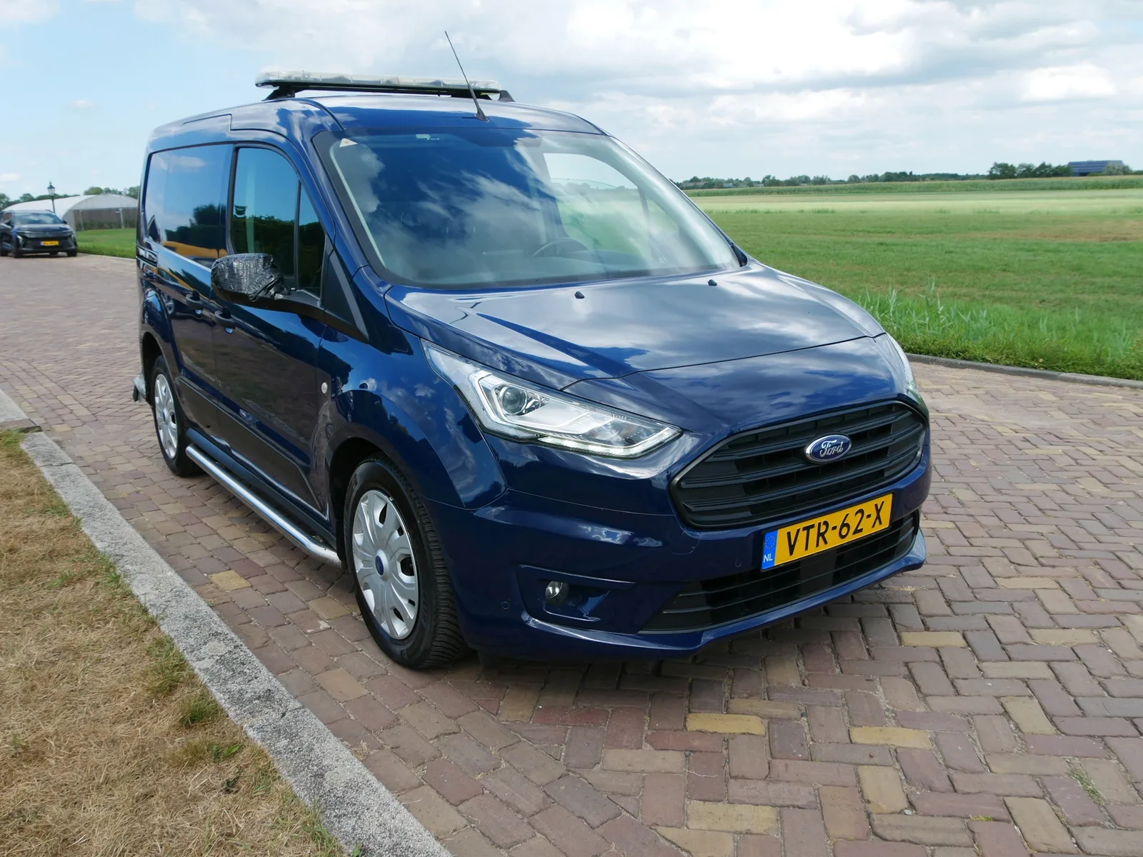 Ford Transit Connect (2023) — foto 1
