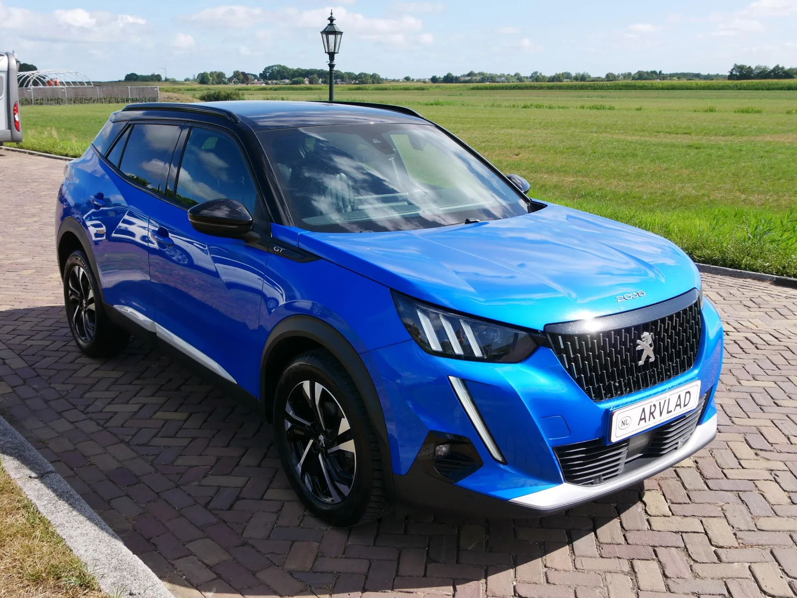 Peugeot 2008 (2021) — foto 1