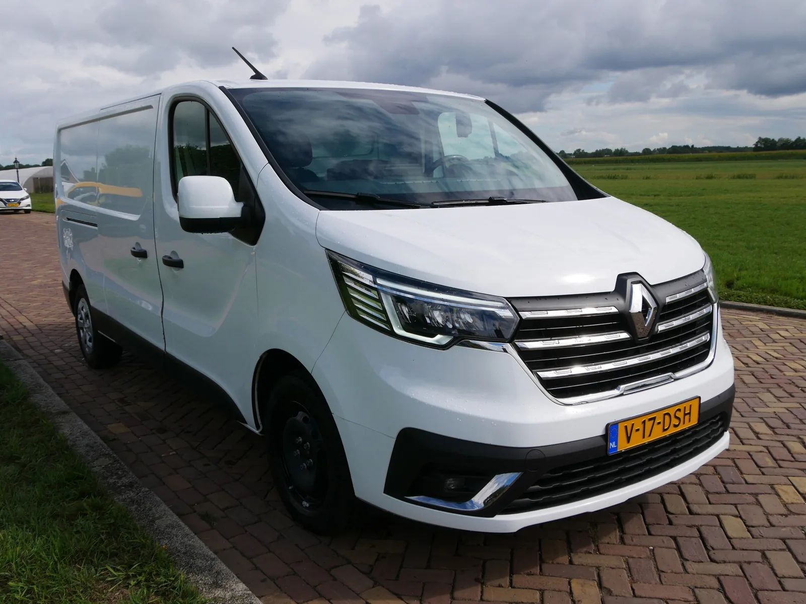 Renault Trafic (2024) — foto 1