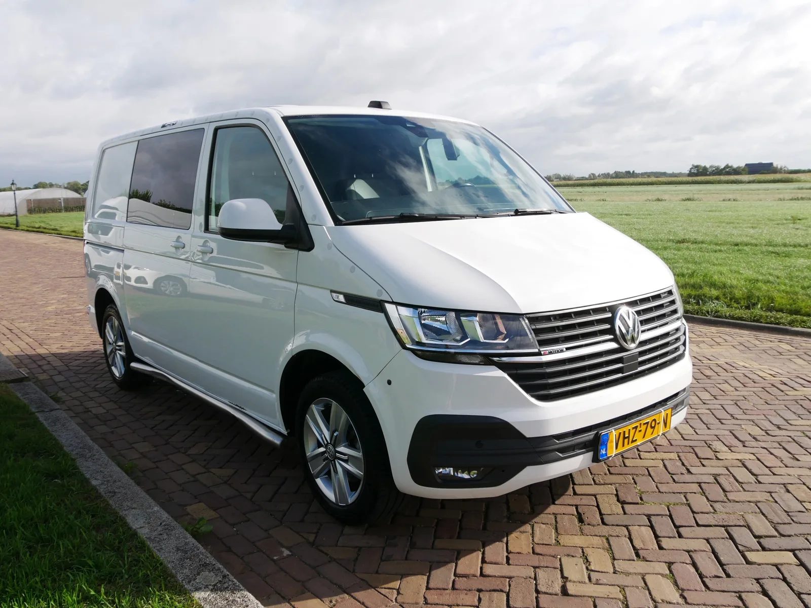 Volkswagen Transporter (2021) — foto 1