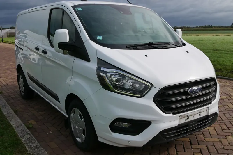 Ford Transit Custom (2023)