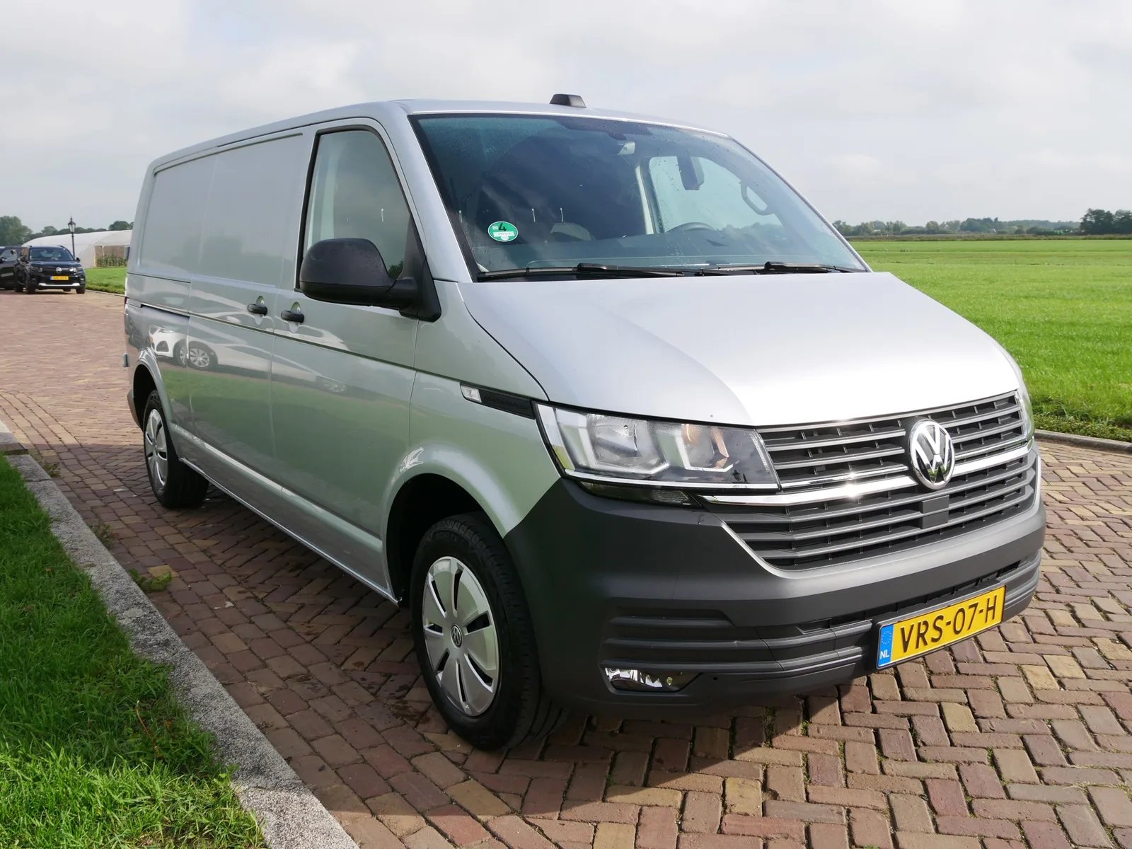 Volkswagen Transporter (2022) — foto 1