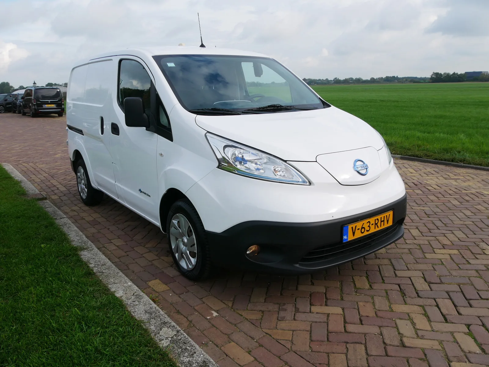 Nissan e-NV200 Van (2021) — foto 1