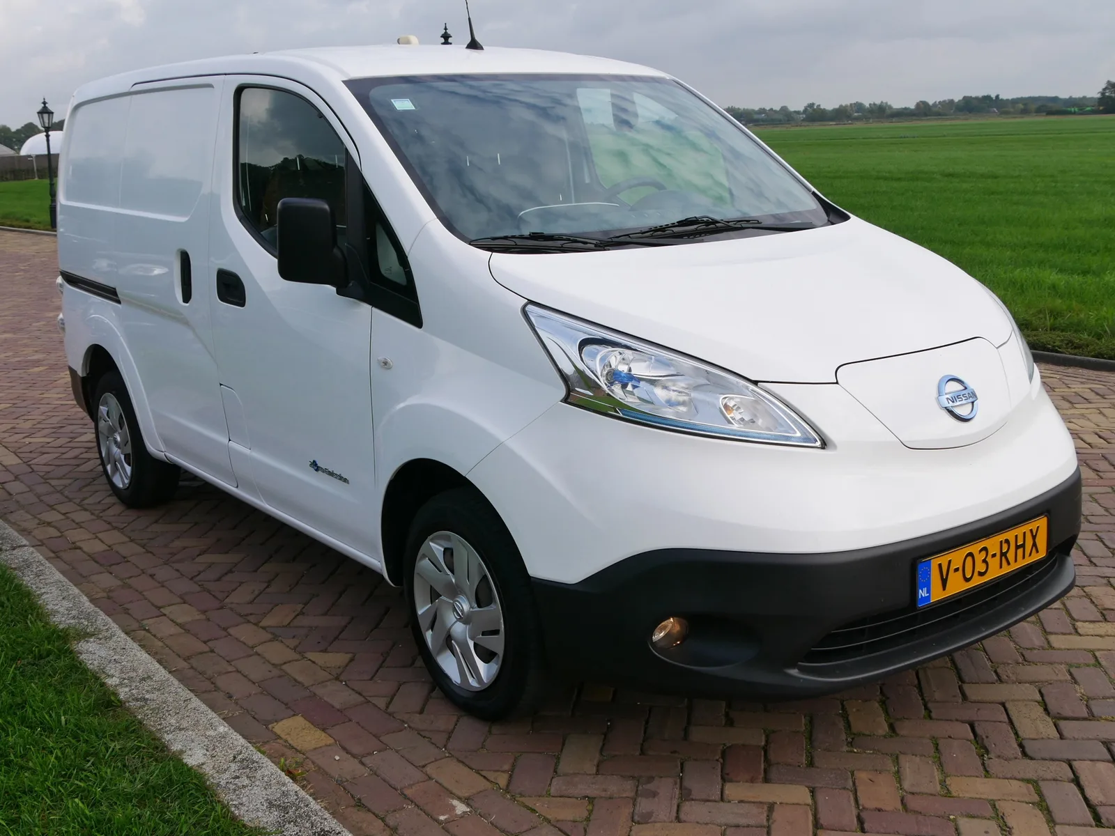 Nissan e-NV200 Van (2021) — foto 1