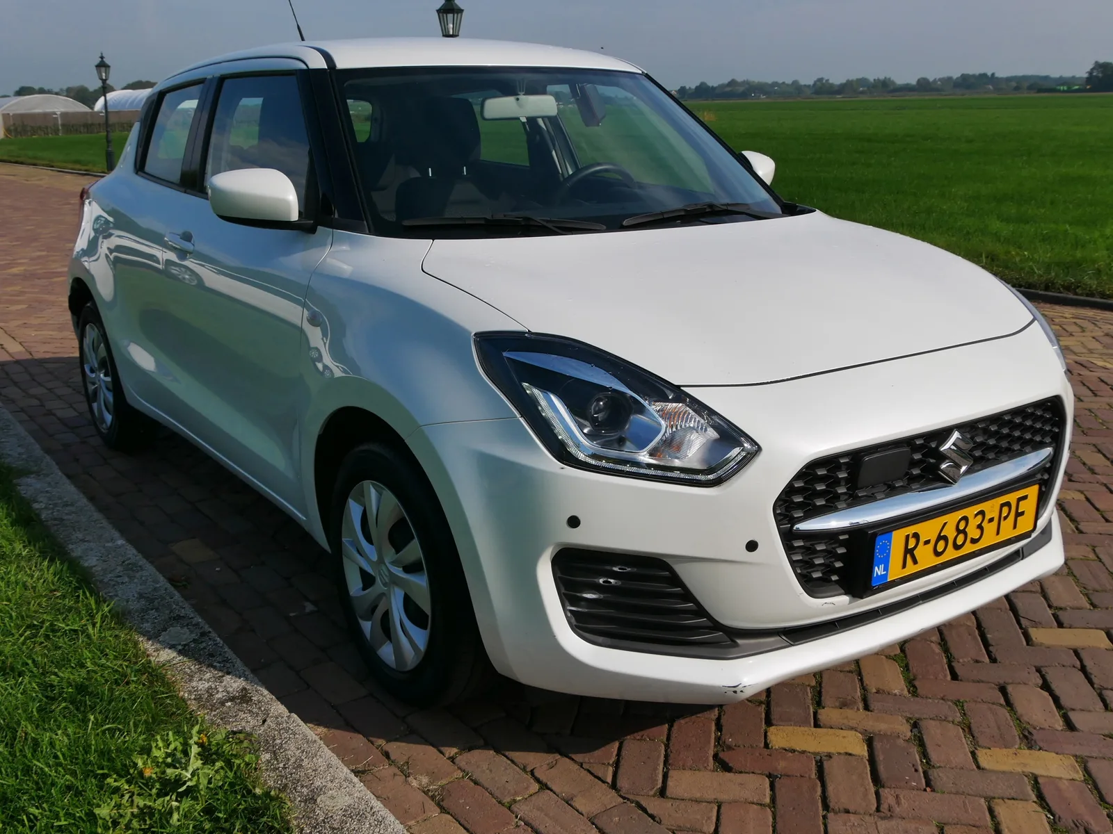 Suzuki Swift (2022) — foto 1