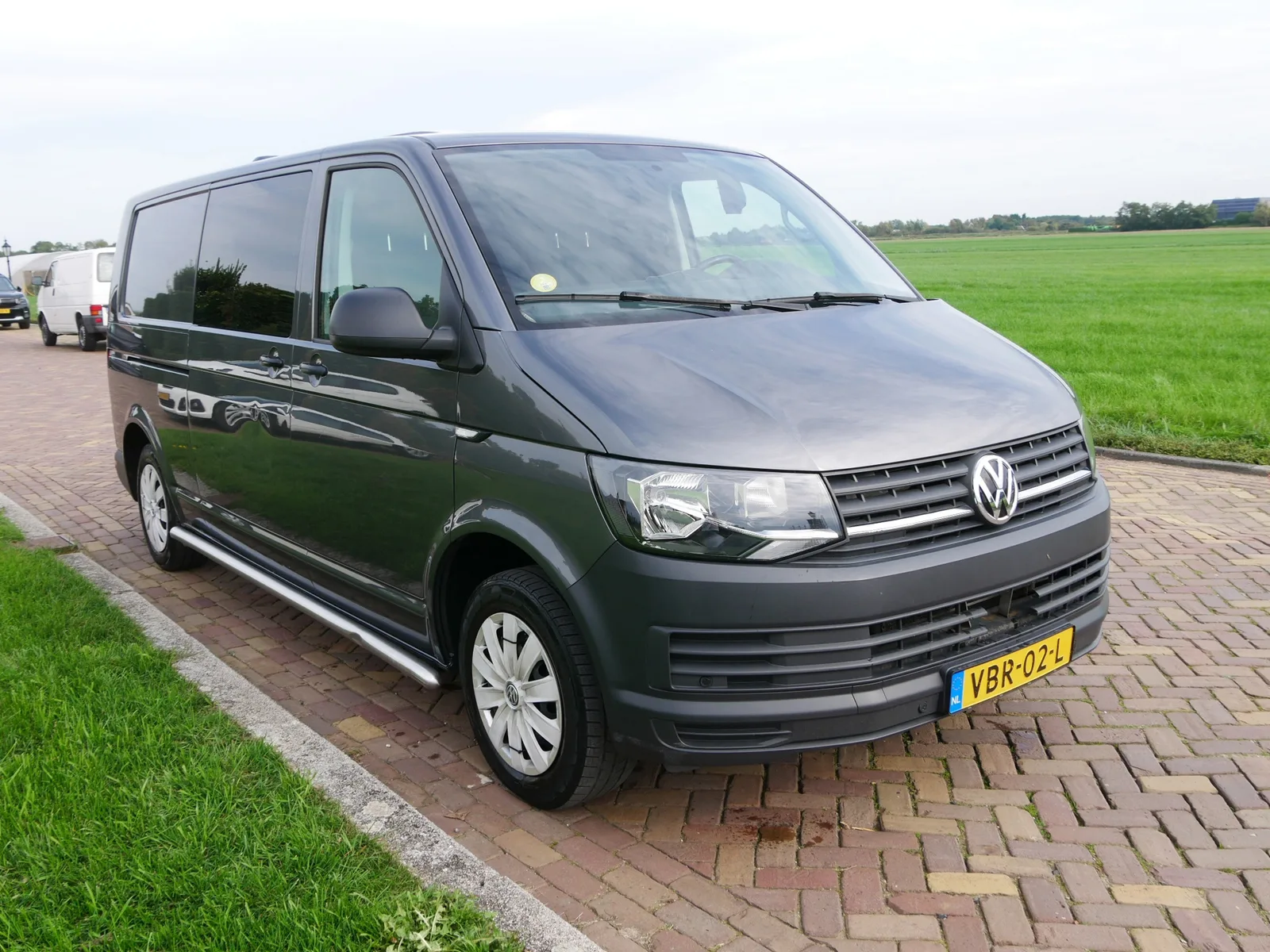 Volkswagen Transporter (2019) — foto 1