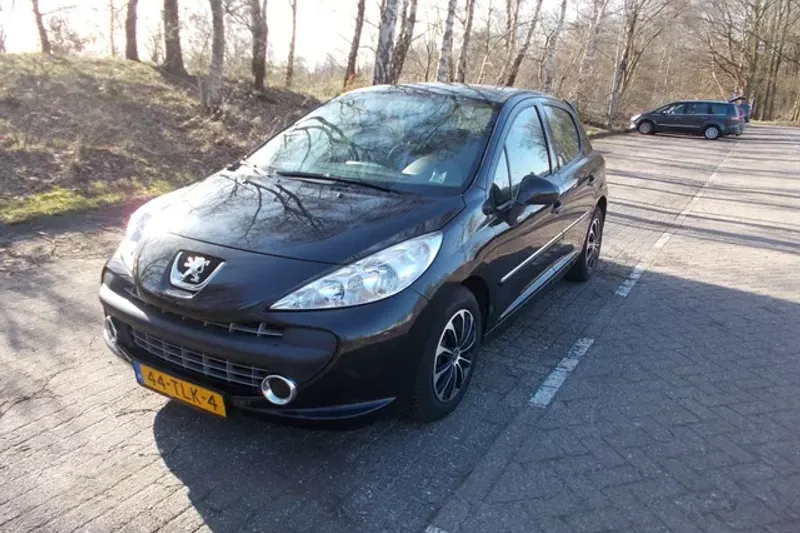 Peugeot 207 (2012)