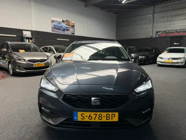SEAT Leon Sportstourer (2023) — foto 1